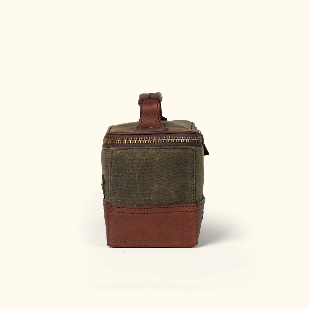 Buffalo Jackson Trading Co. Dakota Trap Shooting Bag | Waxed Canvas And Leather 8 Buffalo Jackson Trading Co. Dakota Trap Shooting Bag | Waxed Canvas And Leather