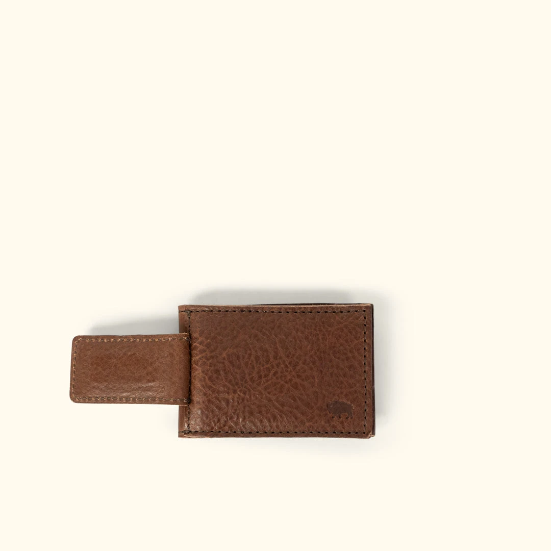 Buffalo Jackson Trading Co. Dakota Leather Magnetic Money Clip Bifold Wallet | Chestnut Brown