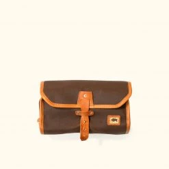 Buffalo Jackson Trading Co. Dakota Waxed Canvas Hanging Toiletry Bag/Dopp Kit | Russet Brown W/ Saddle Tan Leather