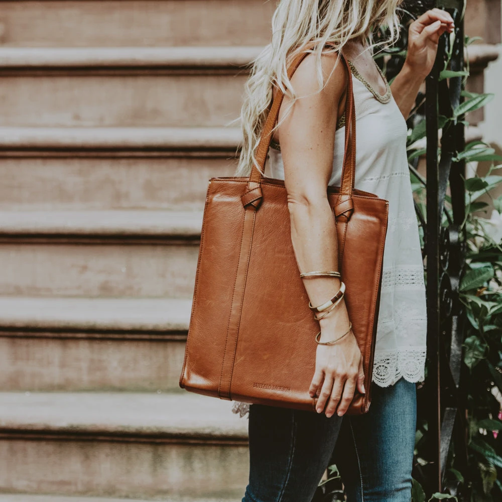 Buffalo Jackson Trading Co. Chelsea Leather Tote Bag | Honey Brown Buffalo Jackson Trading Co. Chelsea Leather Tote Bag | Honey Brown