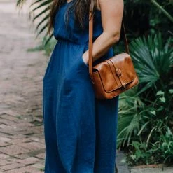 Buffalo Jackson Trading Co. Chelsea Leather Crossbody Purse | Honey Brown