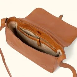 Buffalo Jackson Trading Co. Chelsea Leather Crossbody Purse | Honey Brown