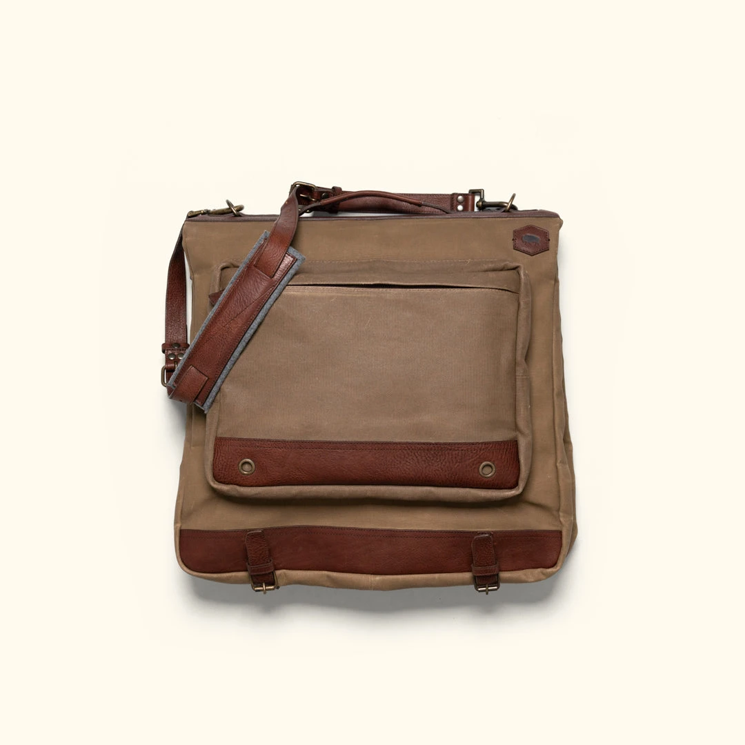 Buffalo Jackson Trading Co. Dakota Reserve Garment Bag | Field Khaki 3 Buffalo Jackson Trading Co. Dakota Reserve Garment Bag | Field Khaki