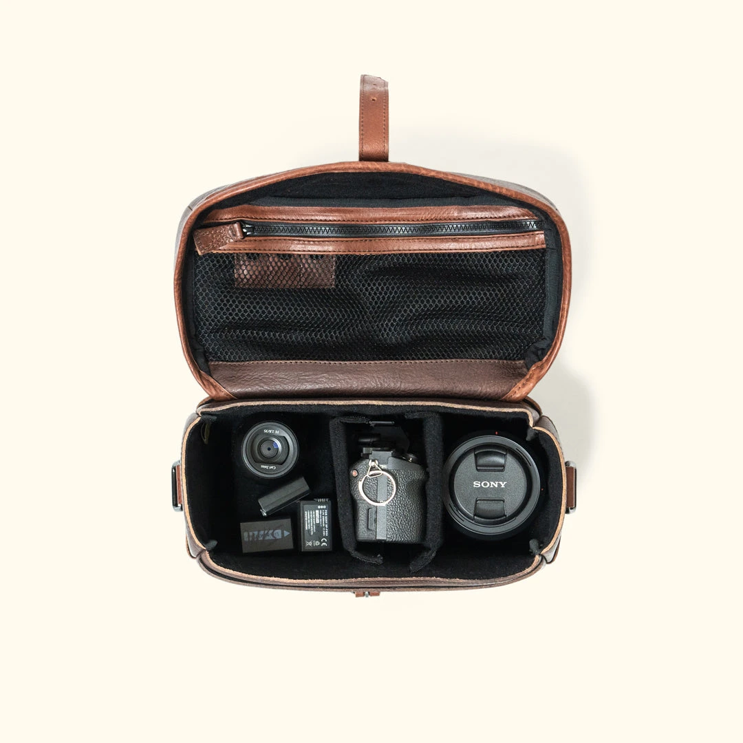 Buffalo Jackson Trading Co. Dakota Leather Camera Bag | Dark Hazelnut W/ Chestnut Brown Buffalo Jackson Trading Co. Dakota Leather Camera Bag | Dark Hazelnut W/ Chestnut Brown