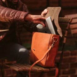 Buffalo Jackson Trading Co. Denver Leather Laptop Messenger Bag | Autumn Brown 22 Buffalo Jackson Trading Co. Denver Leather Laptop Messenger Bag | Autumn Brown