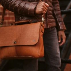 Buffalo Jackson Trading Co. Denver Leather Laptop Messenger Bag | Autumn Brown 20 Buffalo Jackson Trading Co. Denver Leather Laptop Messenger Bag | Autumn Brown