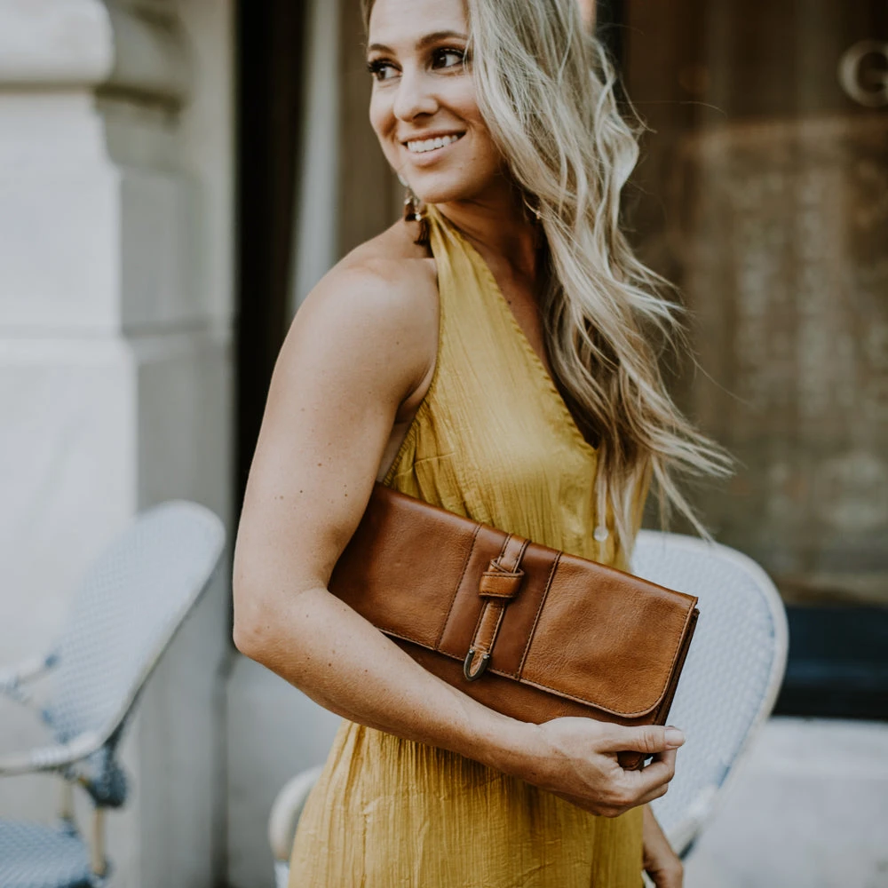 Buffalo Jackson Trading Co. Chelsea Leather Clutch | Honey Brown Buffalo Jackson Trading Co. Chelsea Leather Clutch | Honey Brown