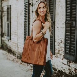 Buffalo Jackson Trading Co. Chelsea Leather Tote Bag | Honey Brown 10 Buffalo Jackson Trading Co. Chelsea Leather Tote Bag | Honey Brown