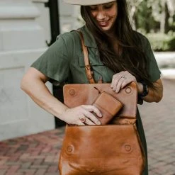 Buffalo Jackson Trading Co. Chelsea Leather Wallet | Honey Brown