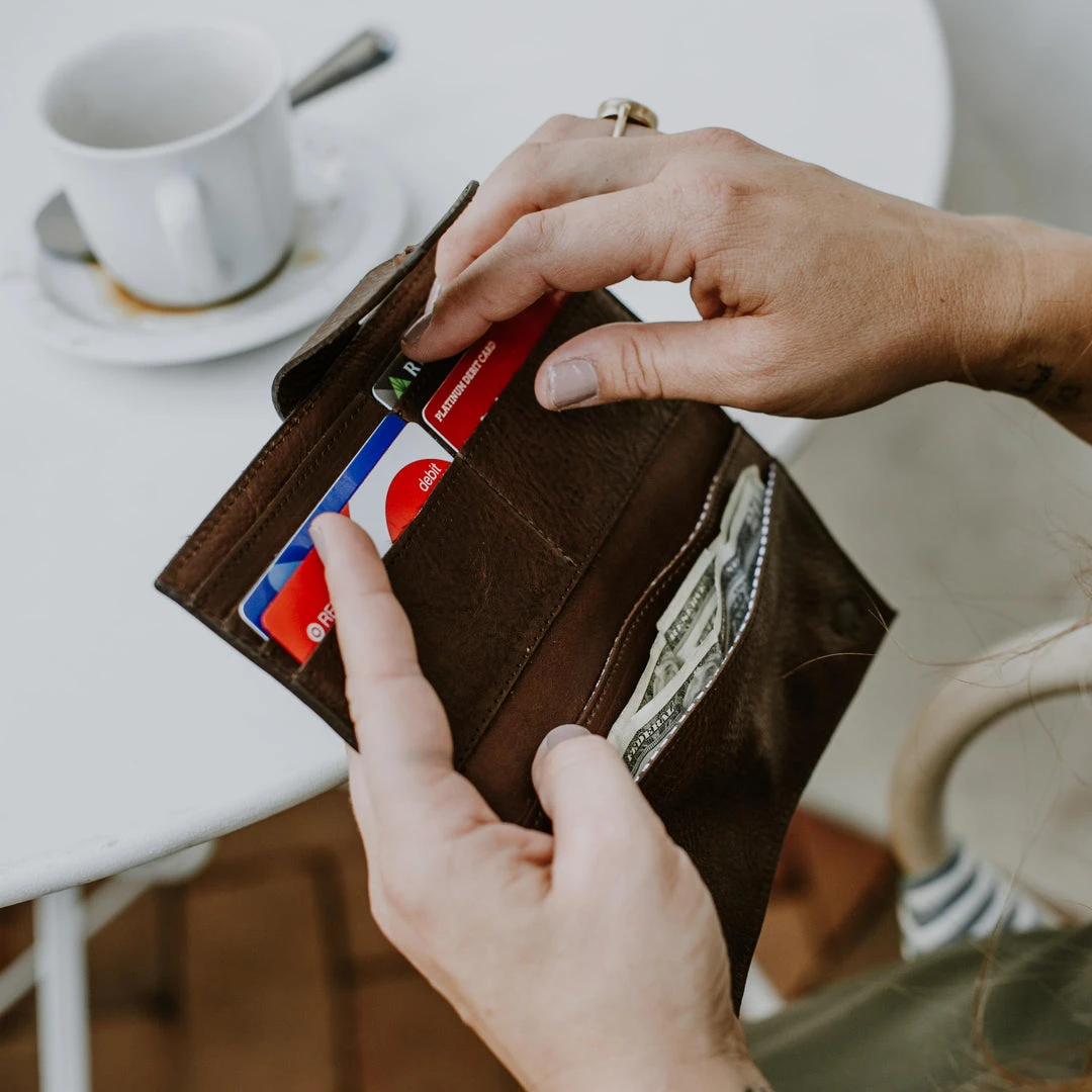 Buffalo Jackson Trading Co. Madison Leather Checkbook Wallet | Dark Hazelnut | 9 Buffalo Jackson Trading Co. Madison Leather Checkbook Wallet | Dark Hazelnut |