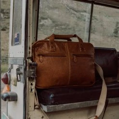 Buffalo Jackson Trading Co. Walker Leather Pilot Bag | Rustic Tan 19 Buffalo Jackson Trading Co. Walker Leather Pilot Bag | Rustic Tan