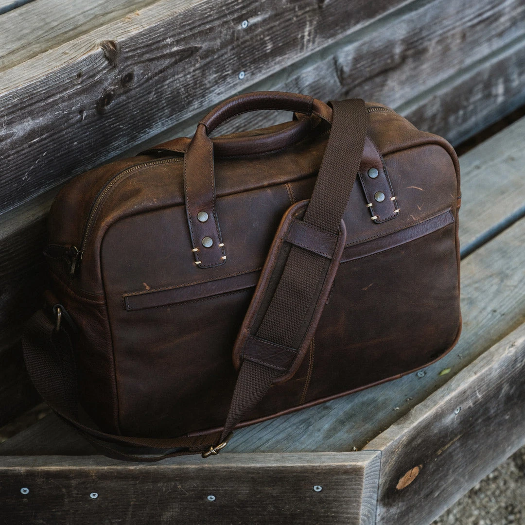 Buffalo Jackson Trading Co. Walker Leather Pilot Bag | Vintage Oak Buffalo Jackson Trading Co. Walker Leather Pilot Bag | Vintage Oak