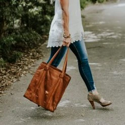 Buffalo Jackson Trading Co. Chelsea Leather Tote Bag | Honey Brown 14 Buffalo Jackson Trading Co. Chelsea Leather Tote Bag | Honey Brown