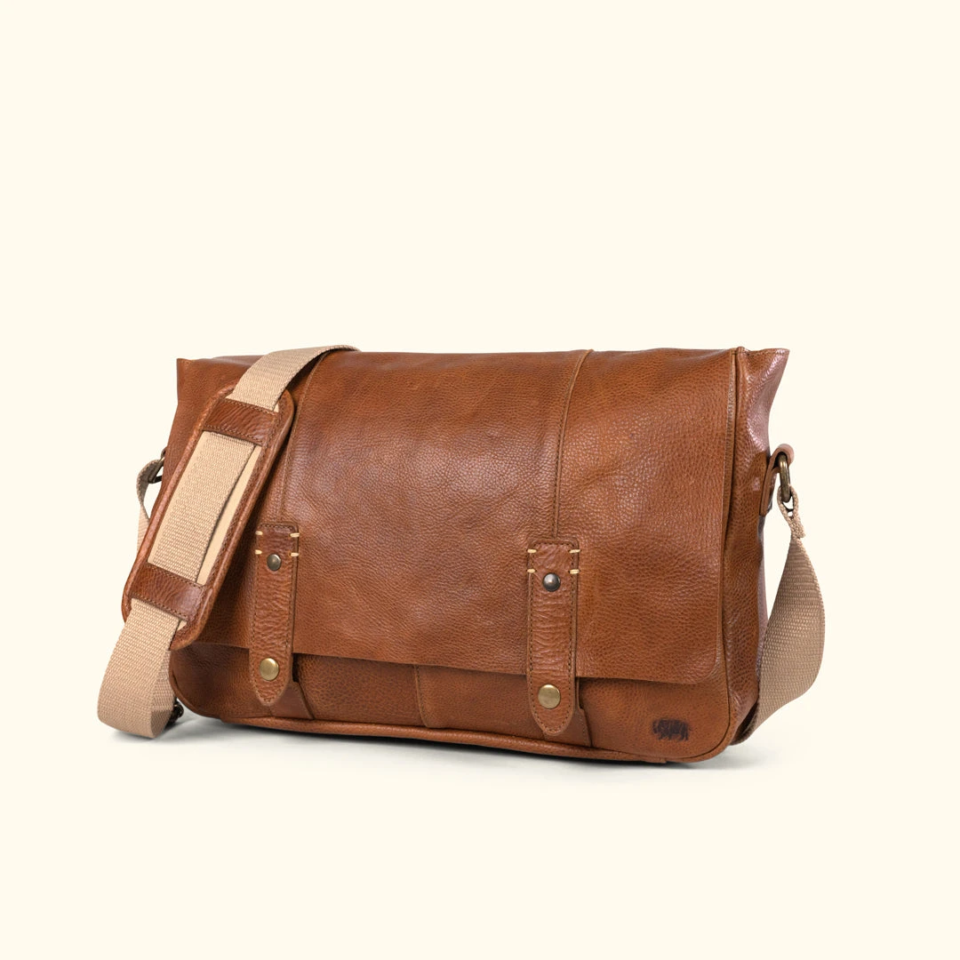 Buffalo Jackson Trading Co. Leather Messenger Bags Walker Leather Messenger Bag | Rustic Tan Buffalo Jackson Trading Co. Leather Messenger Bags Walker Leather Messenger Bag | Rustic Tan