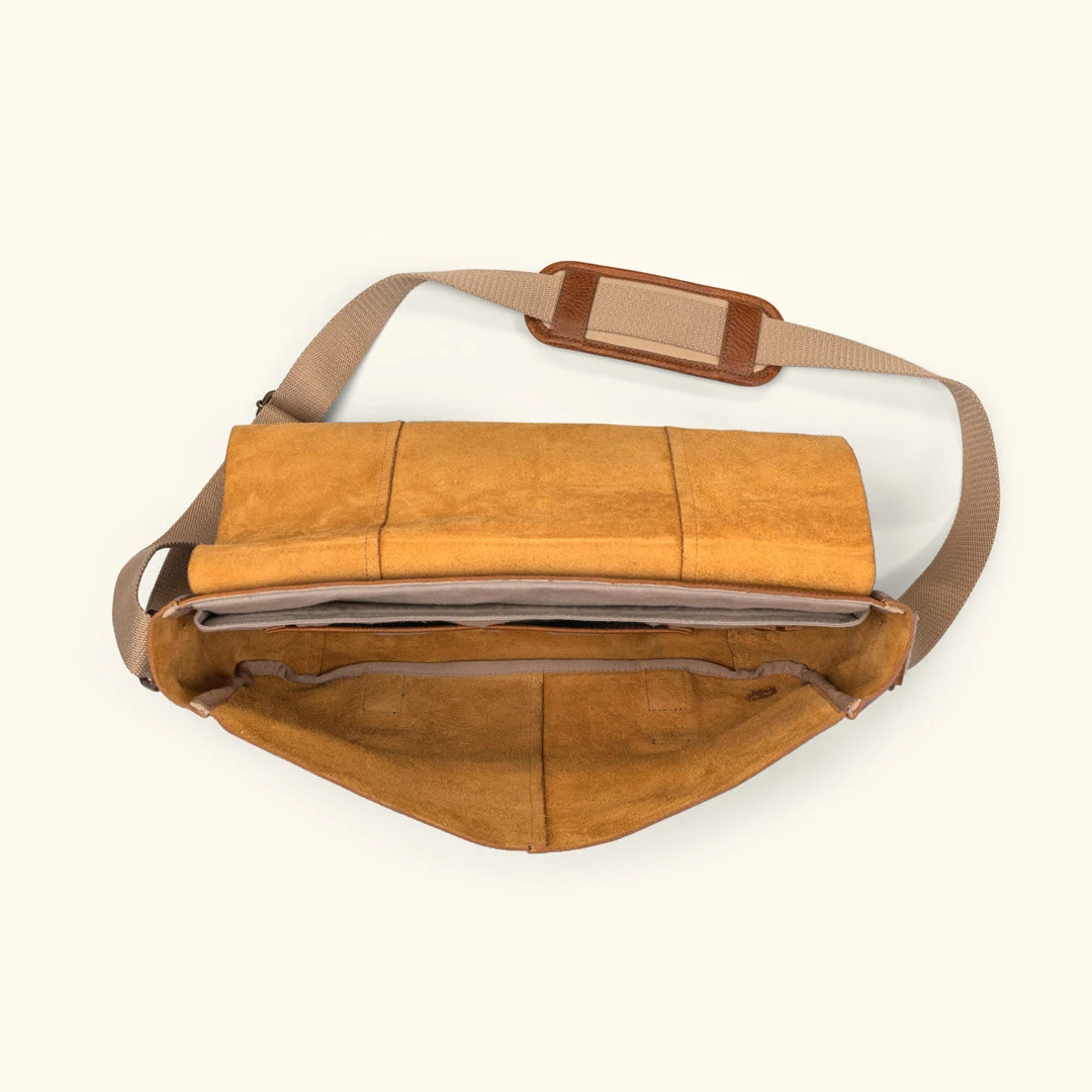 Buffalo Jackson Trading Co. Leather Messenger Bags Walker Leather Messenger Bag | Rustic Tan Buffalo Jackson Trading Co. Leather Messenger Bags Walker Leather Messenger Bag | Rustic Tan