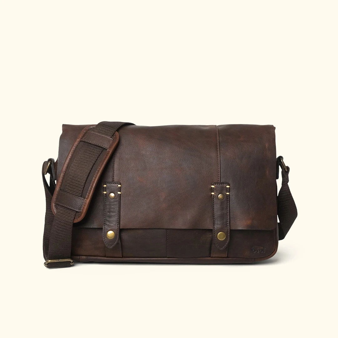 Buffalo Jackson Trading Co. Walker Leather Messenger Bag | Vintage Oak Leather Messenger Bags Buffalo Jackson Trading Co. Walker Leather Messenger Bag | Vintage Oak Leather Messenger Bags