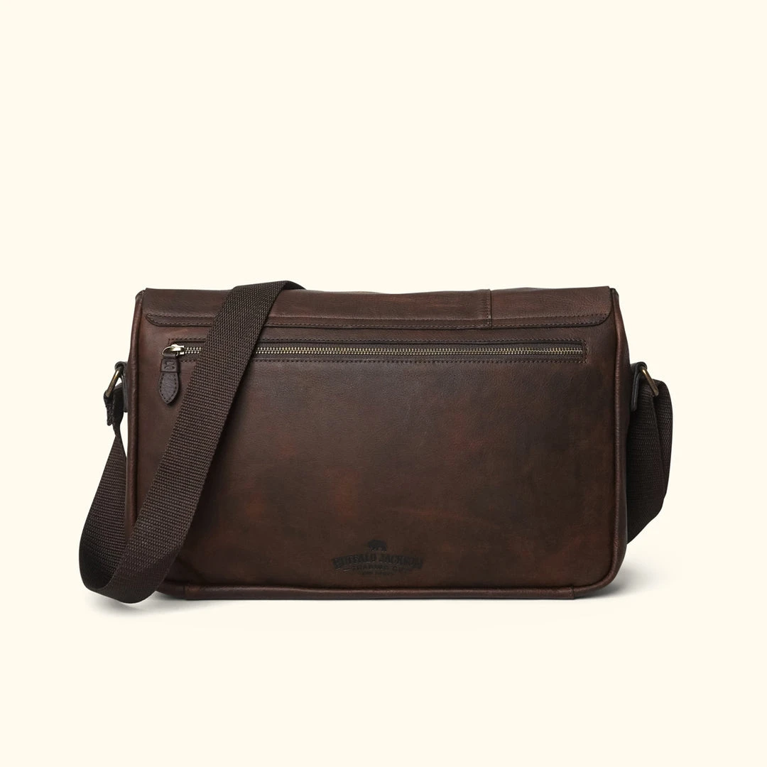 Buffalo Jackson Trading Co. Walker Leather Messenger Bag | Vintage Oak Leather Messenger Bags Buffalo Jackson Trading Co. Walker Leather Messenger Bag | Vintage Oak Leather Messenger Bags