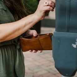 Buffalo Jackson Trading Co. Chelsea Leather Wallet | Honey Brown