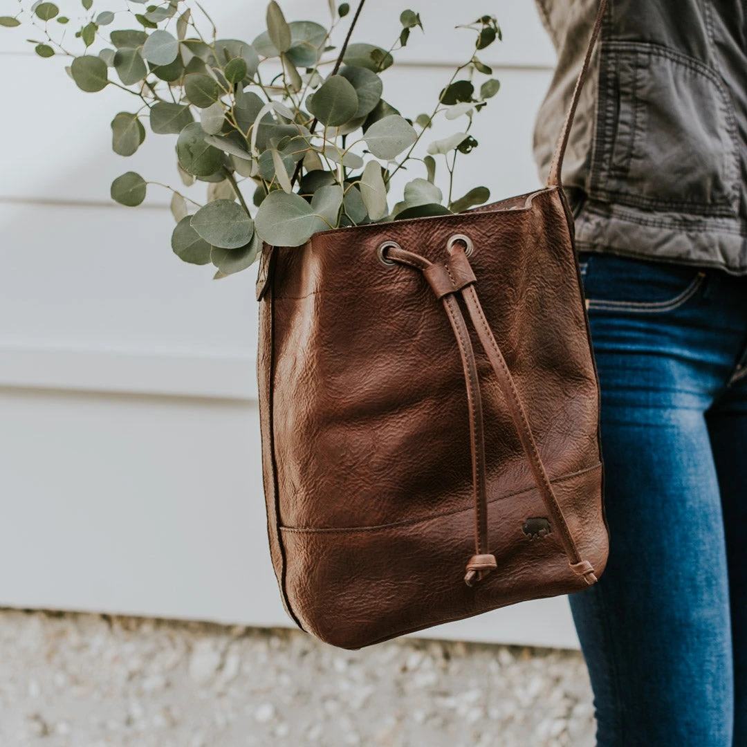 Buffalo Jackson Trading Co. Madison Leather Bucket Bag | Dark Hazelnut 10 Buffalo Jackson Trading Co. Madison Leather Bucket Bag | Dark Hazelnut
