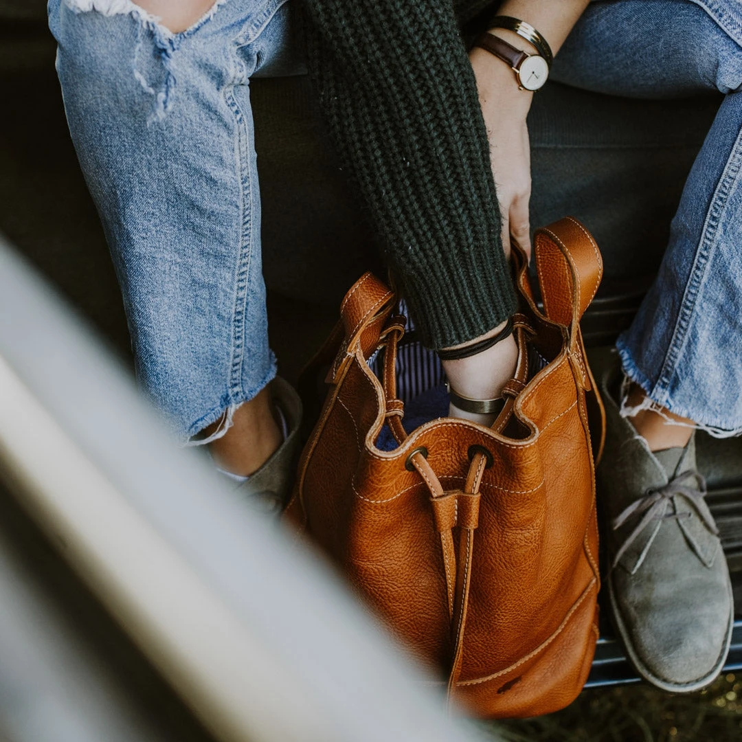 Buffalo Jackson Trading Co. Madison Leather Bucket Bag | Saddle Tan Buffalo Jackson Trading Co. Madison Leather Bucket Bag | Saddle Tan