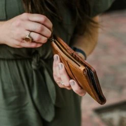 Buffalo Jackson Trading Co. Chelsea Leather Wallet | Honey Brown