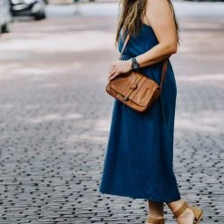 Buffalo Jackson Trading Co. Chelsea Leather Crossbody Purse | Honey Brown